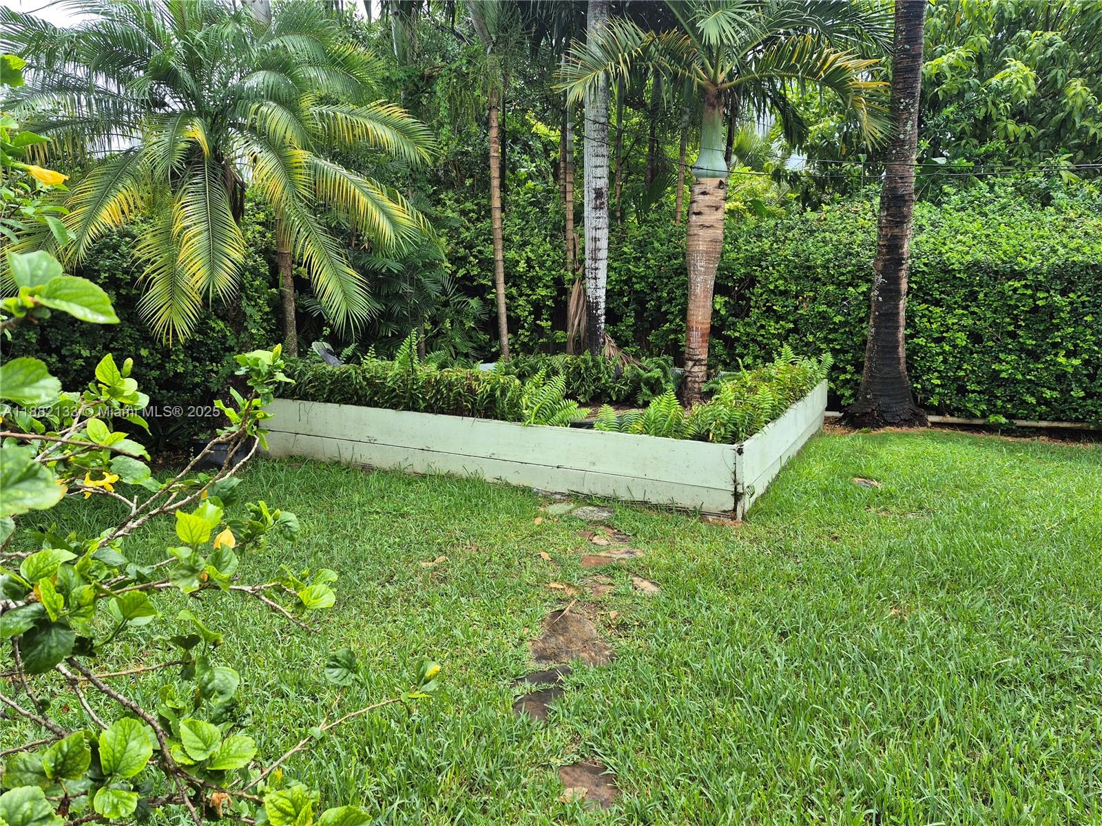 SO HIGHLAND ESTATES - Residential