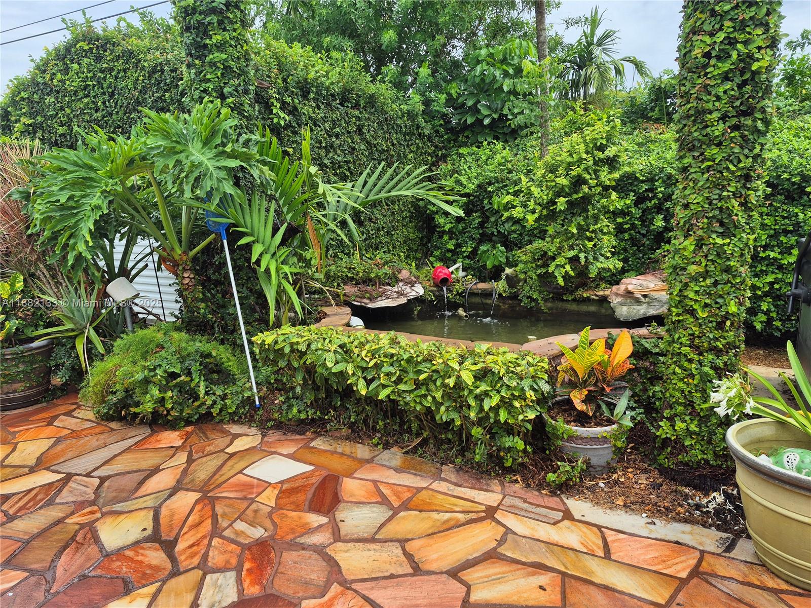 SO HIGHLAND ESTATES - Residential