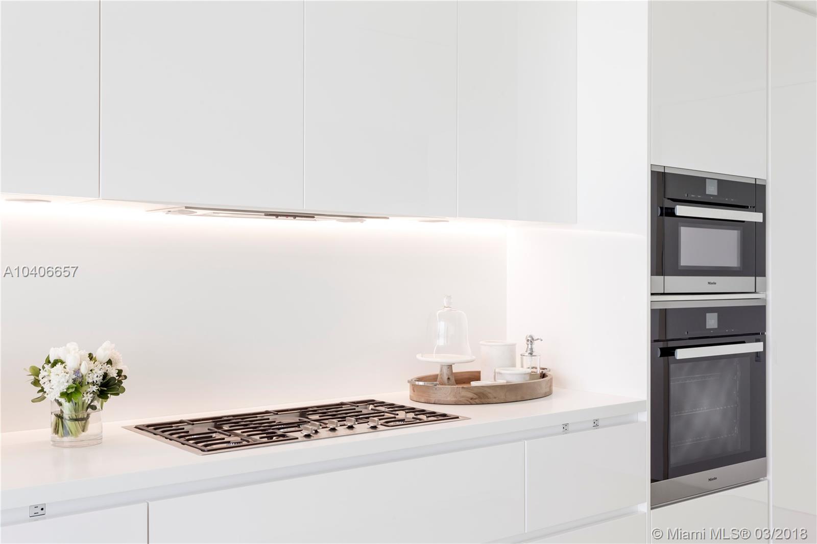 SURF CLUB CONDO - Residential