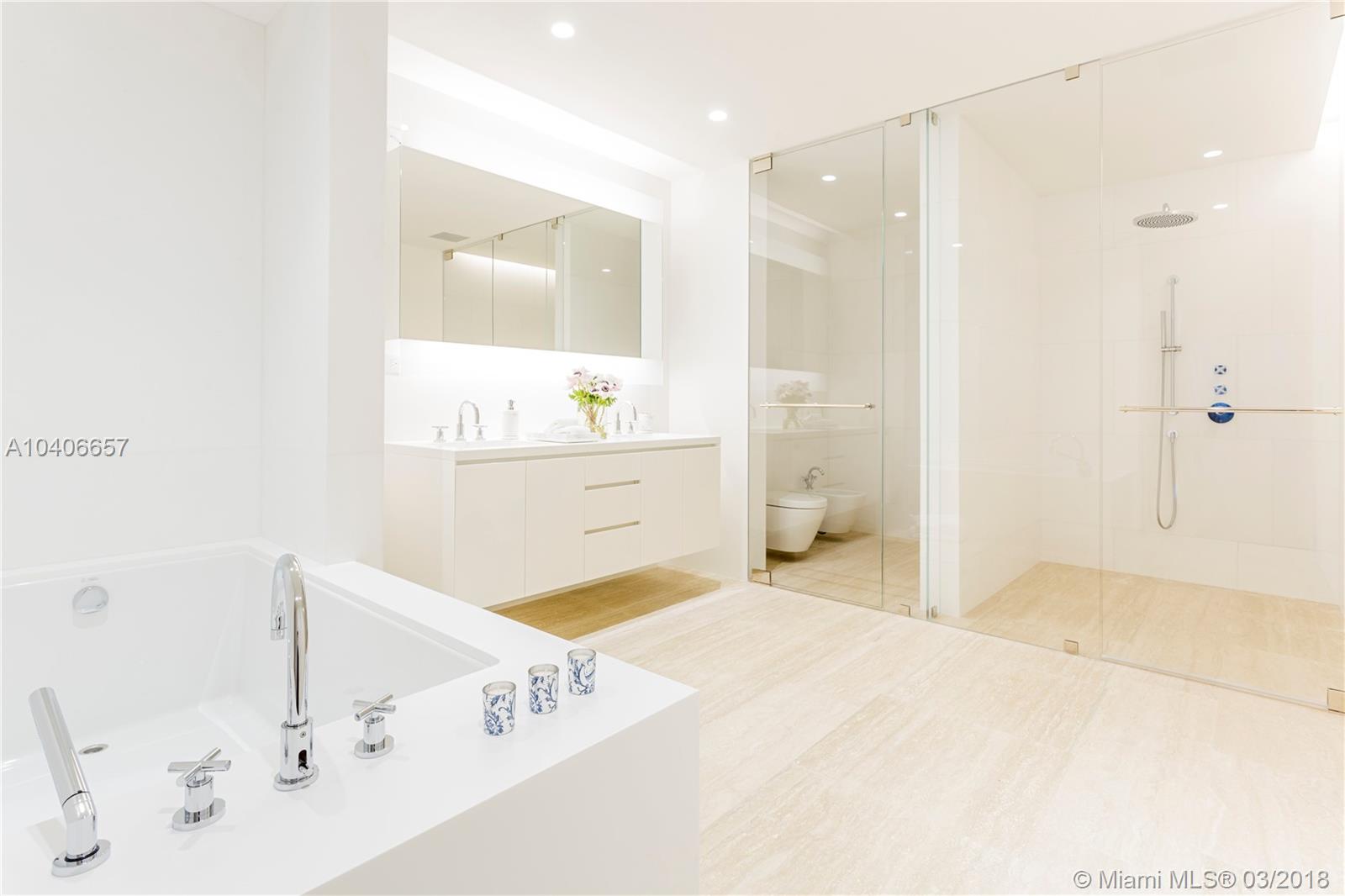 SURF CLUB CONDO - Residential