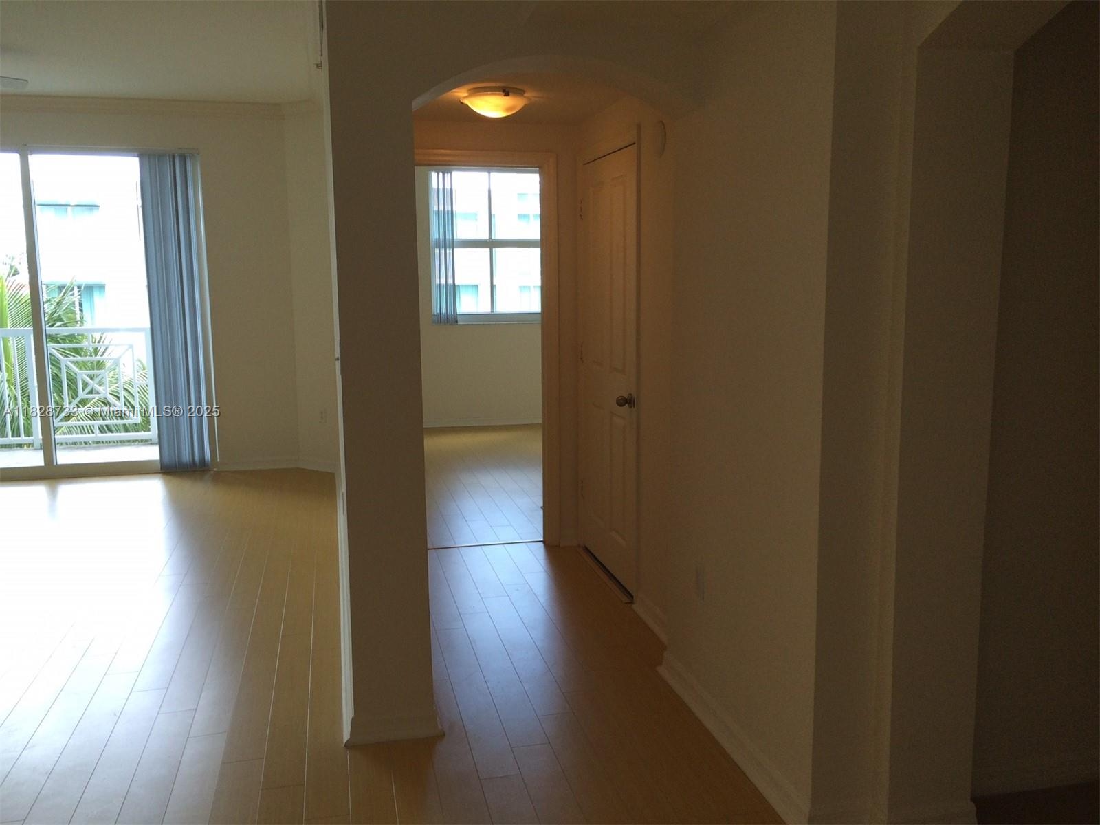 9172 Collins Ave 402
