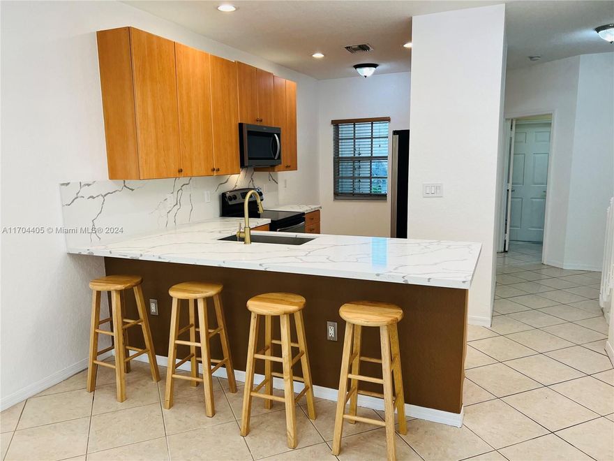 RARELY AVAILABLE! TOWNHOME in VIA PALMA in Delray Beach 3 Bedroom, 2.5 Bathroom, 1614 sqft, tile and wood floors, attached garage. Bright and spacious floor plan. Great location 15 minutes to the Beach, vibrant Downtown Delray Beach shopping and dining.  Quiet, beautifully landscaped neighborhood with sparkling community pool. Short minutes to I-95, Turnpike, famous Downtown Atlantic ave. Along with countless shops, restaurants, entertainment venues and schools nearby. VERY EASY TO SHOW! same day appointment.