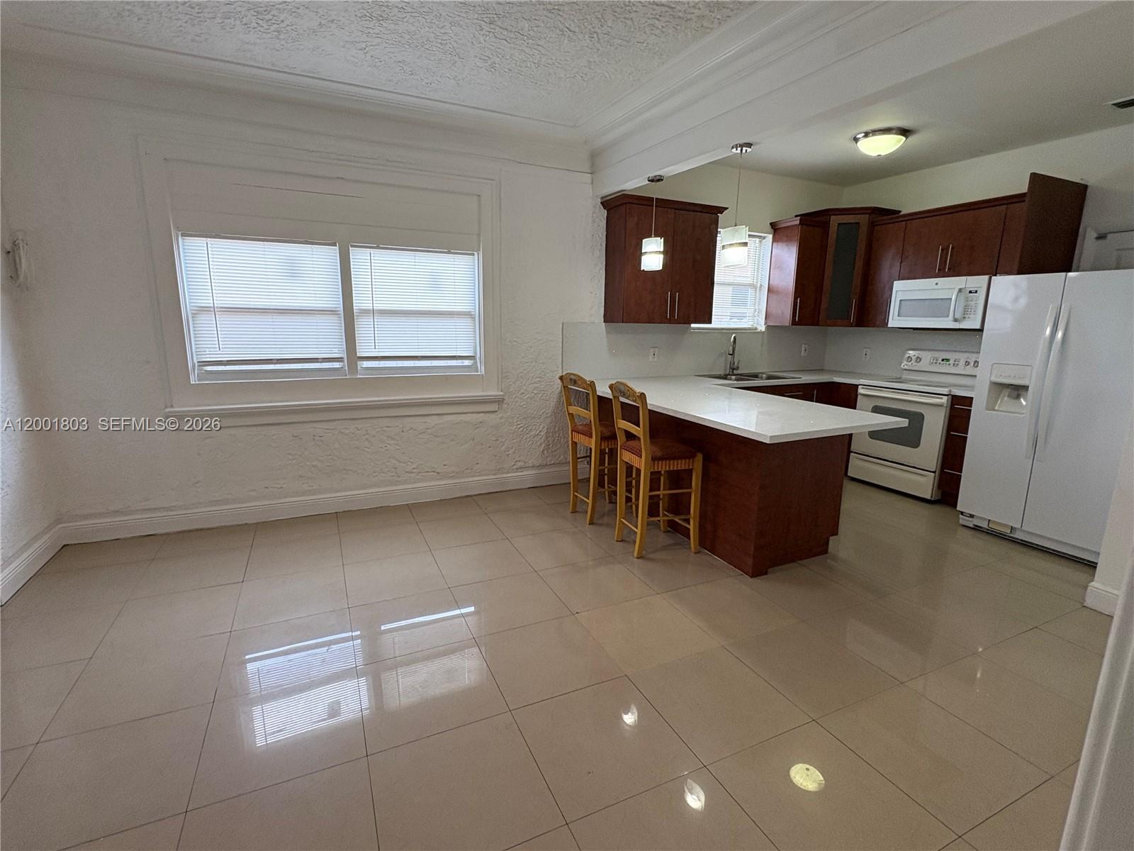 MUSA ISLE - Residential Lease