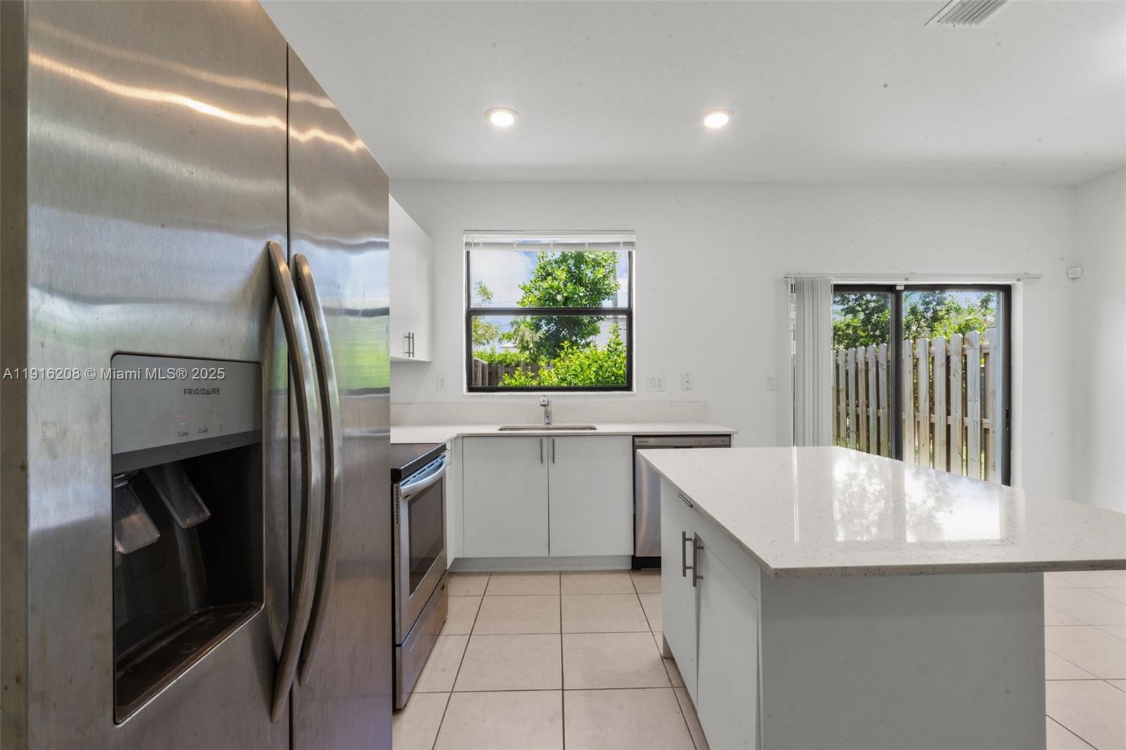 PINE ISLE - Residential