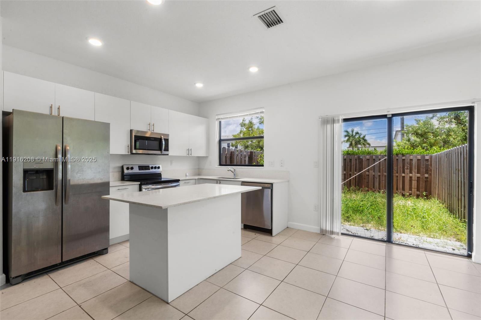 PINE ISLE - Residential