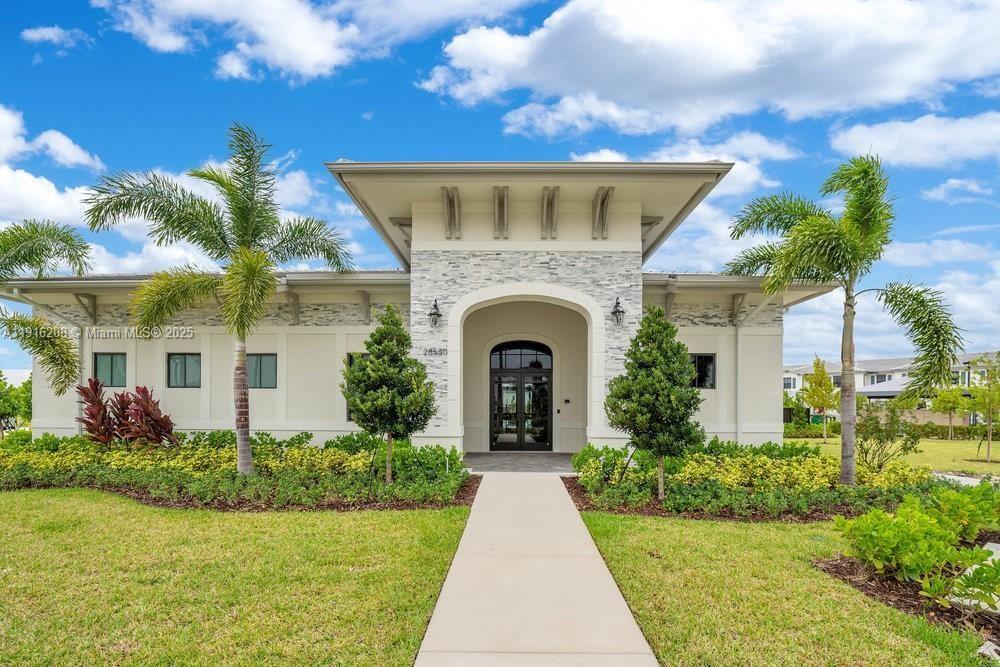 PINE ISLE - Residential