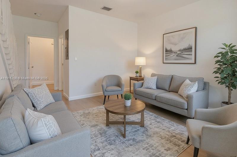 PINE ISLE - Residential