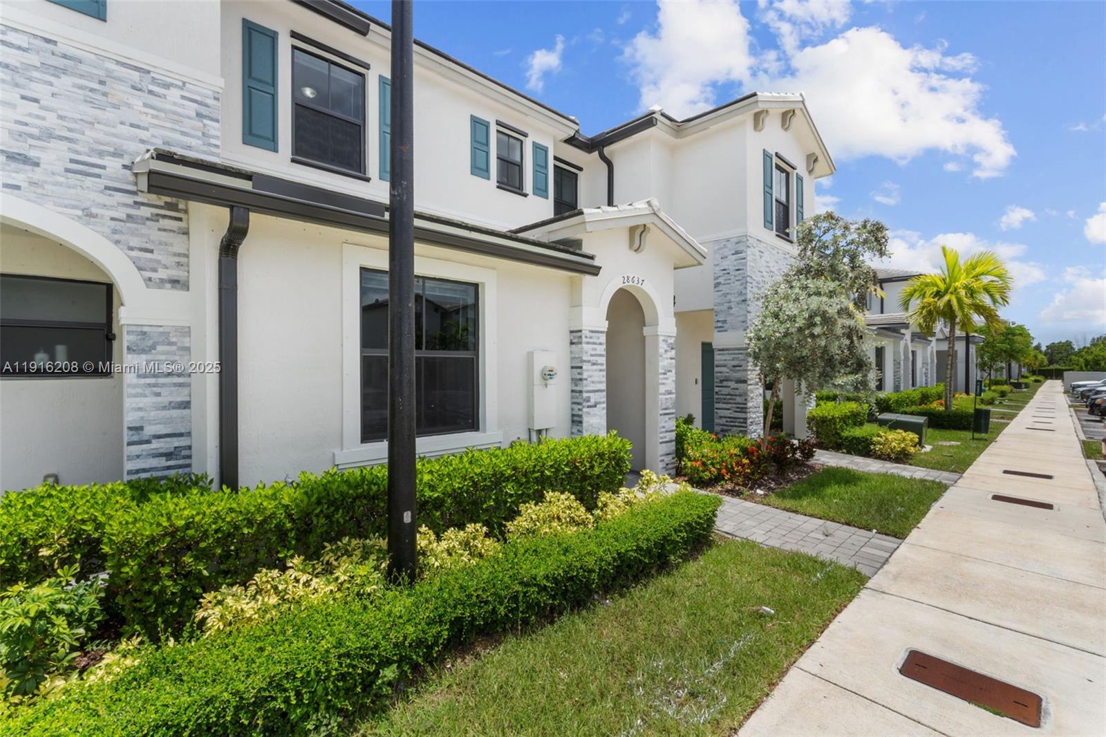 PINE ISLE - Residential