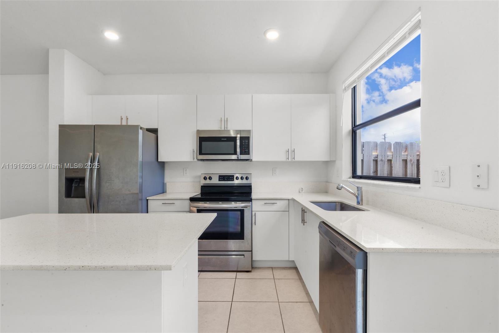 PINE ISLE - Residential