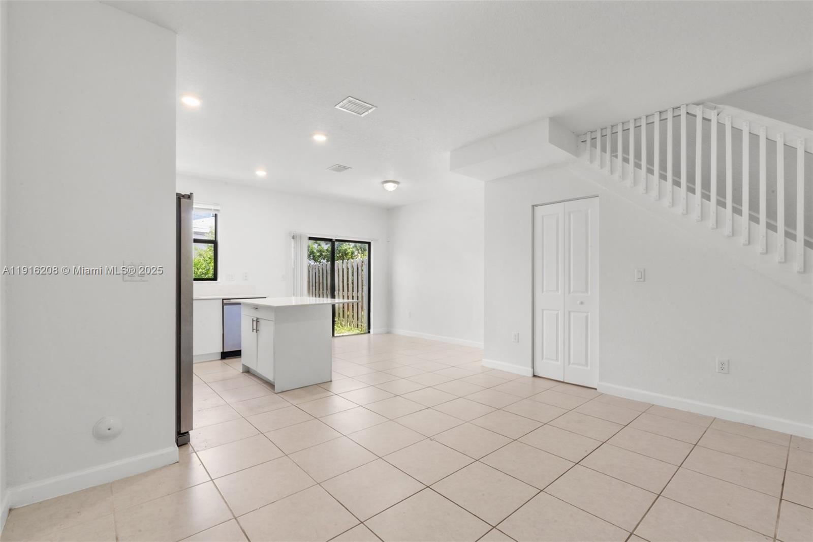 PINE ISLE - Residential