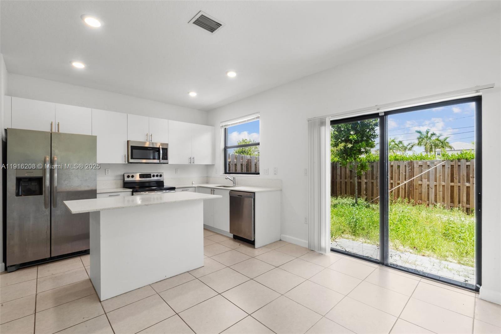 PINE ISLE - Residential