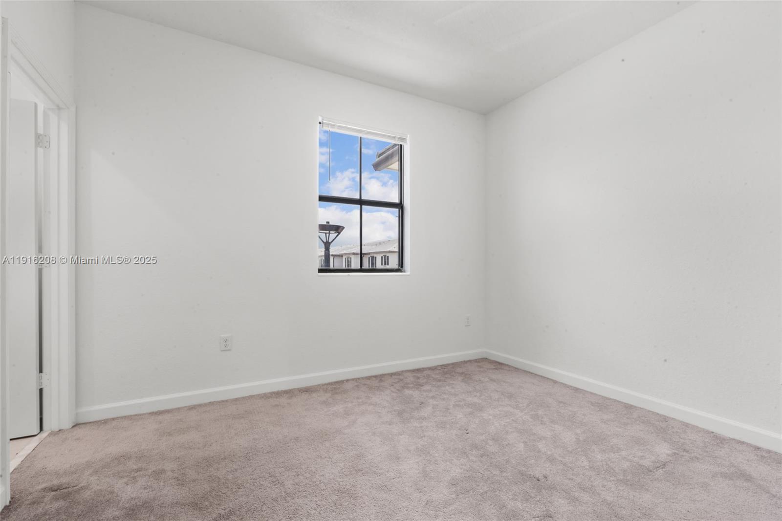 PINE ISLE - Residential