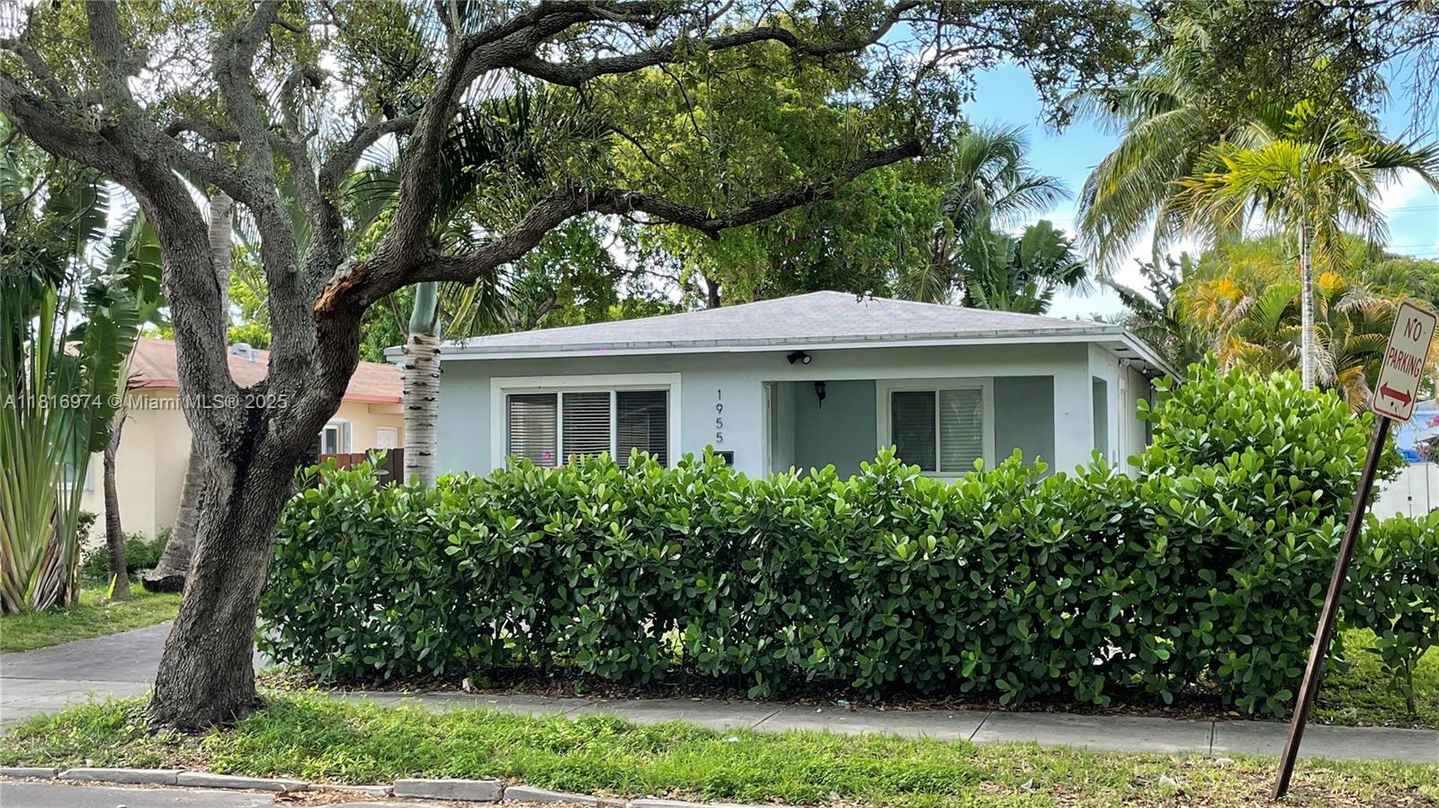 HOLLYWOOD - Residential