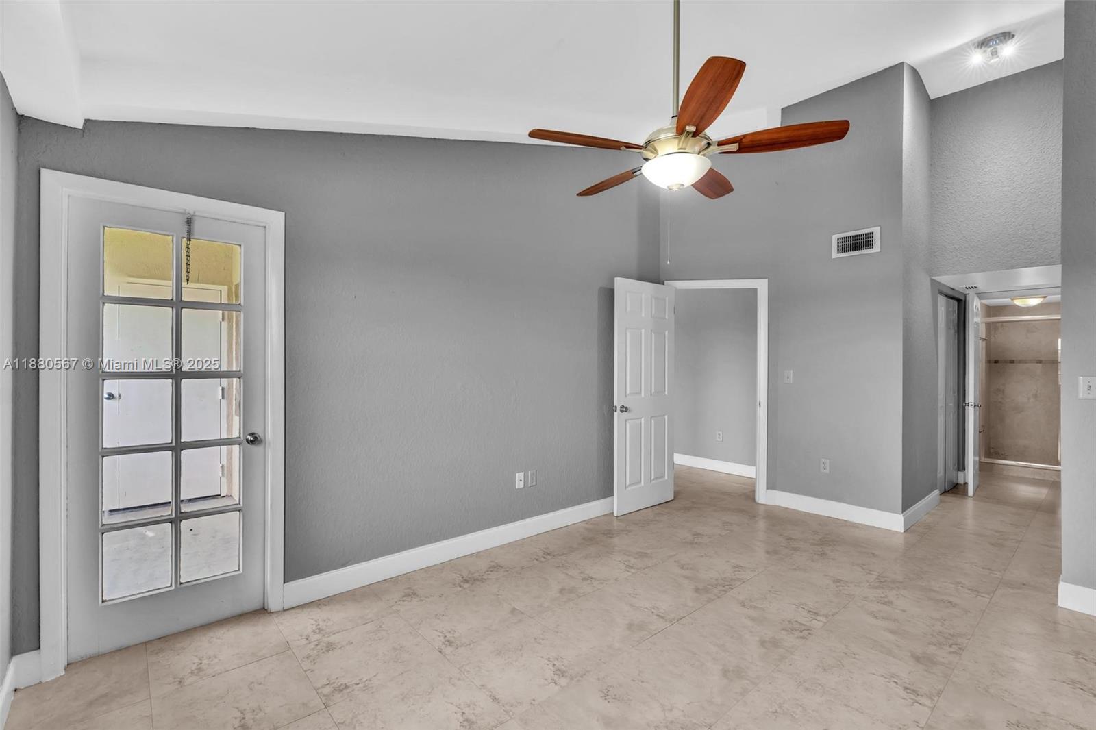 LAKEVIEW CLUB CONDO - Residential Lease