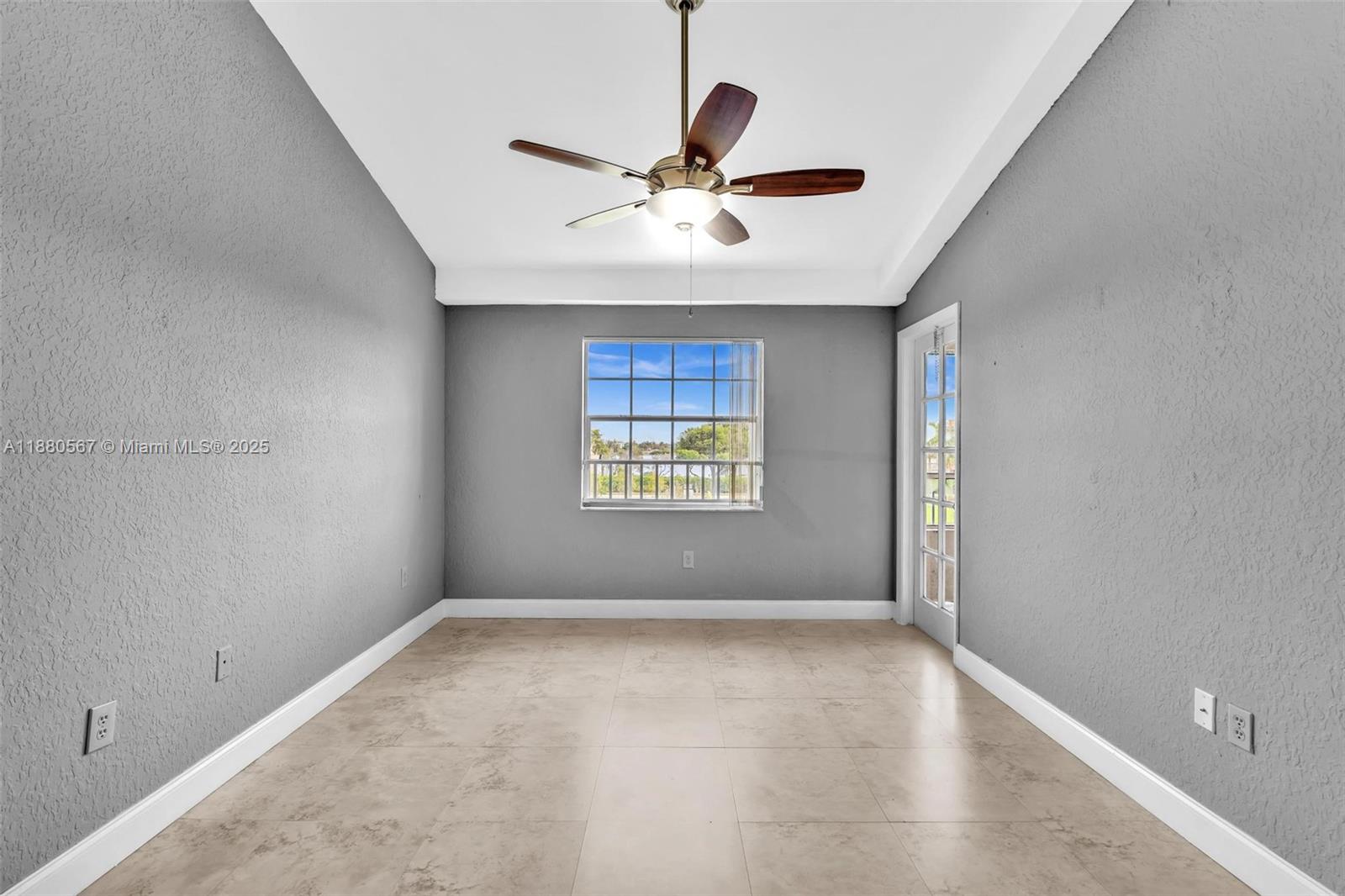 LAKEVIEW CLUB CONDO - Residential Lease