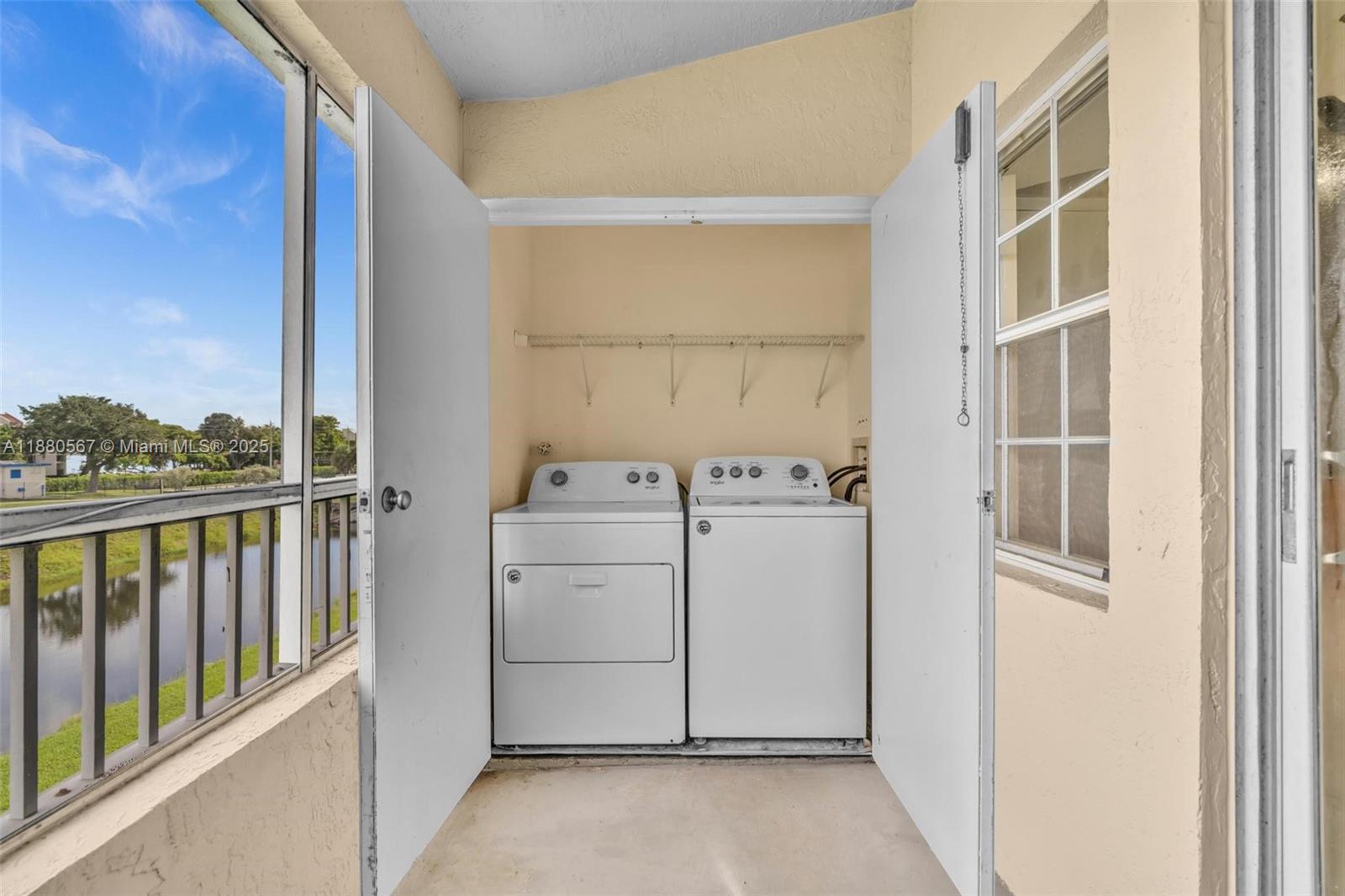 LAKEVIEW CLUB CONDO - Residential Lease