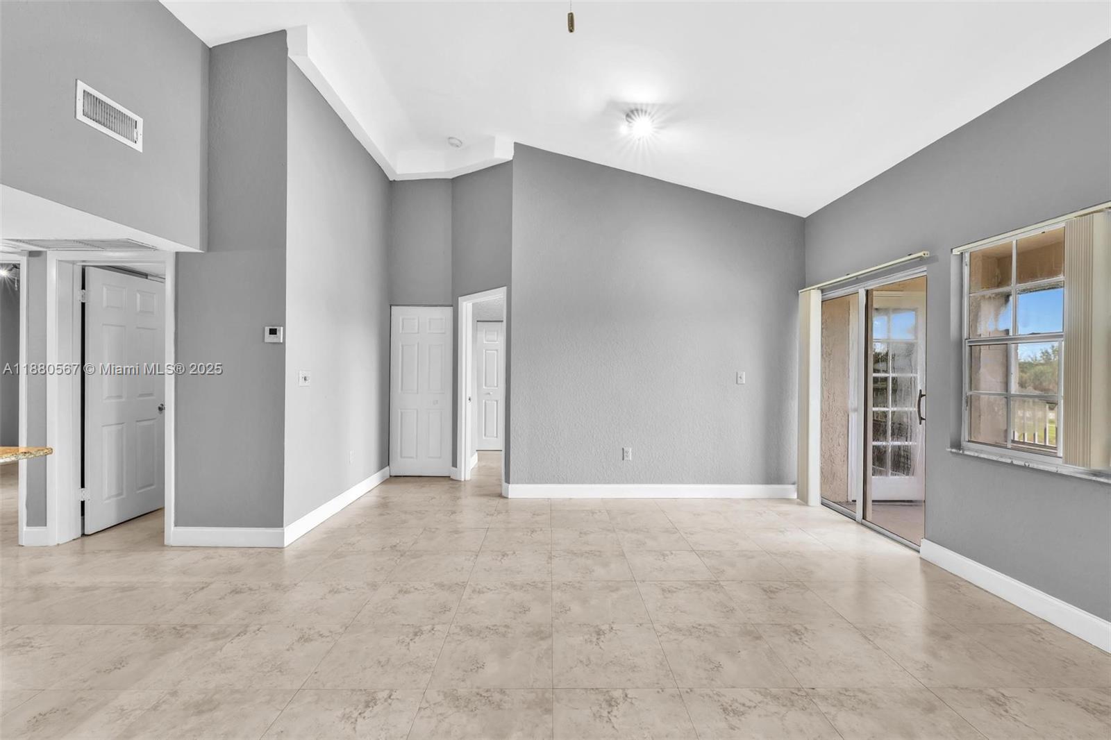 LAKEVIEW CLUB CONDO - Residential Lease