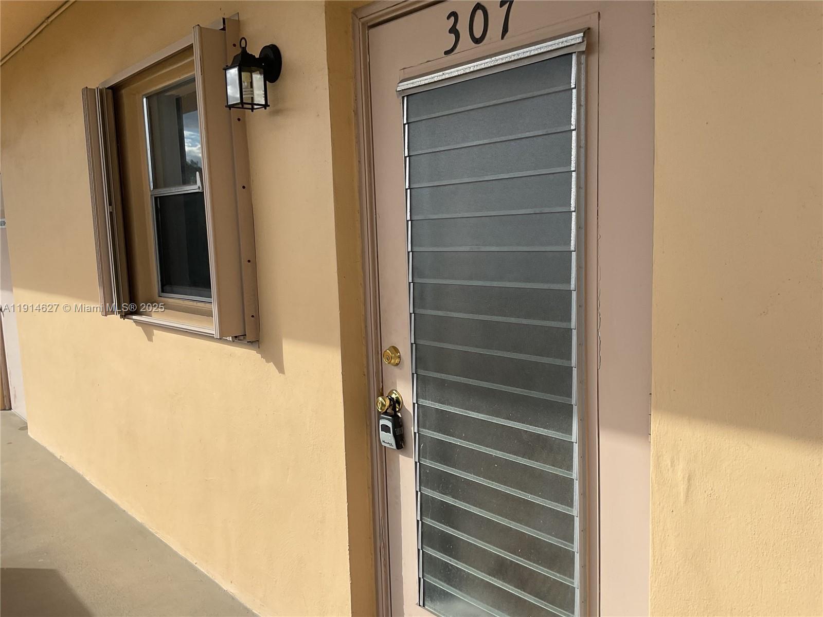 ASHBURY HOUSE WEST - Residential Lease