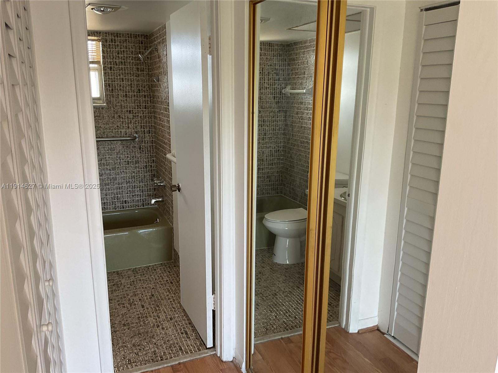 ASHBURY HOUSE WEST - Residential Lease