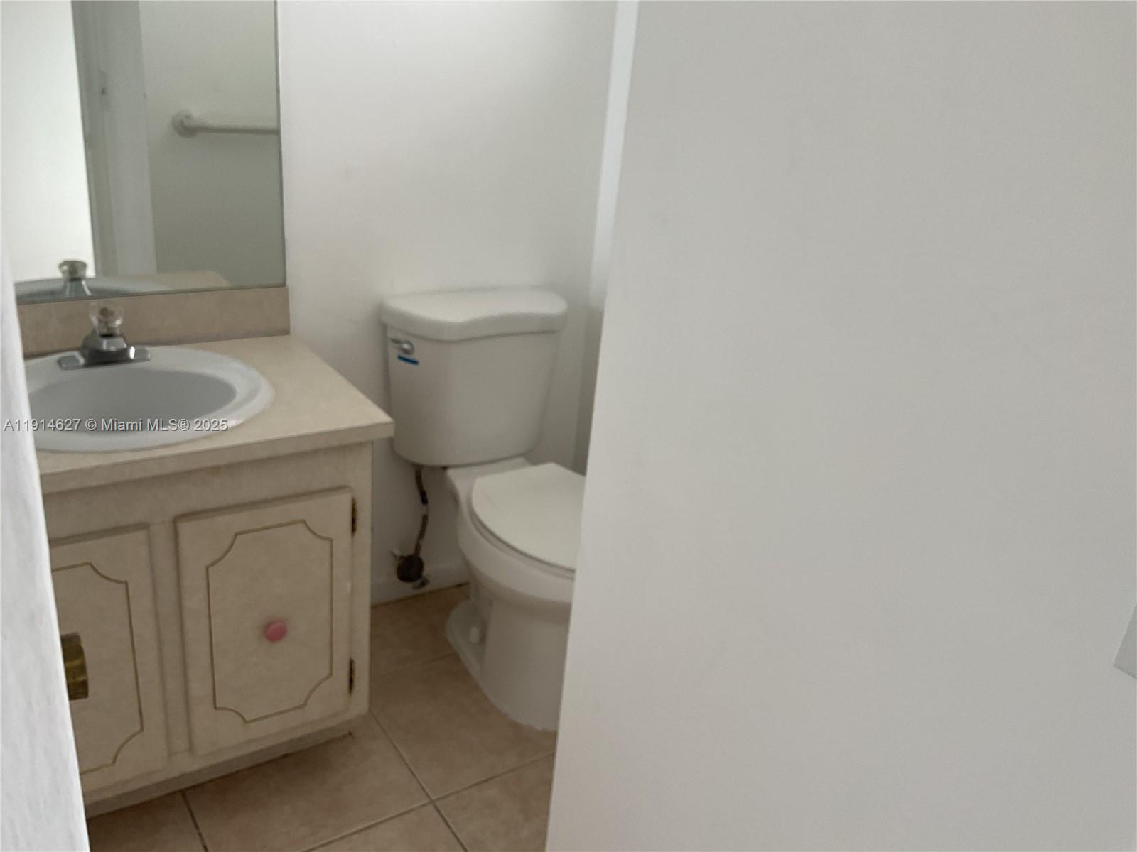 ASHBURY HOUSE WEST - Residential Lease