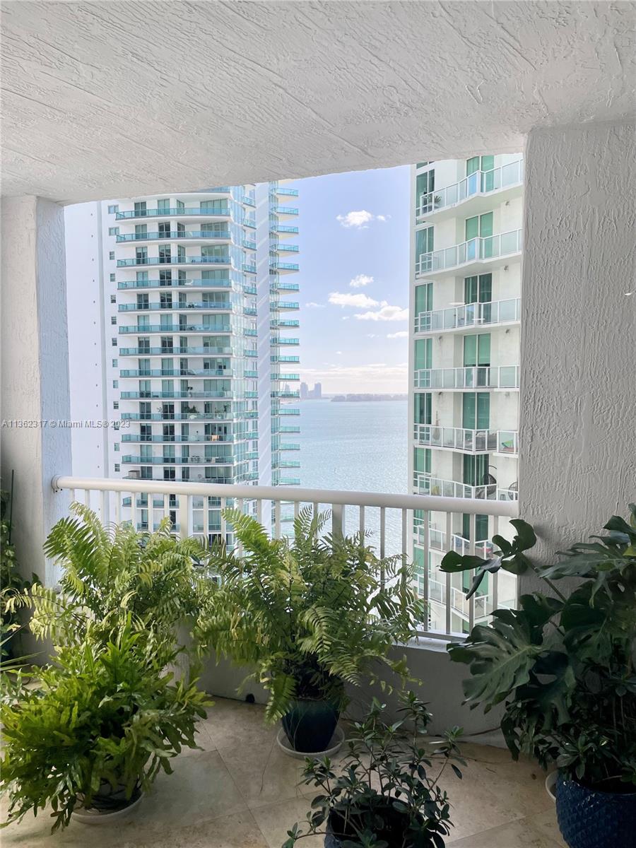 Welcome to this stunning, newly renovated and furnished 1 bedroom condo with breathtaking views of the Biscayne Bay! Located in the heart of Brickell, this pet-friendly unit is the perfect place to call home. The kitchen boasts brand new stainless steel appliances, including oven/range, microwave, and dishwasher, as well as sleek marble countertops and ample storage space. The building features a 24-hour doorman, valet and the unit has 1 assigned parking. Available from May 3rd.