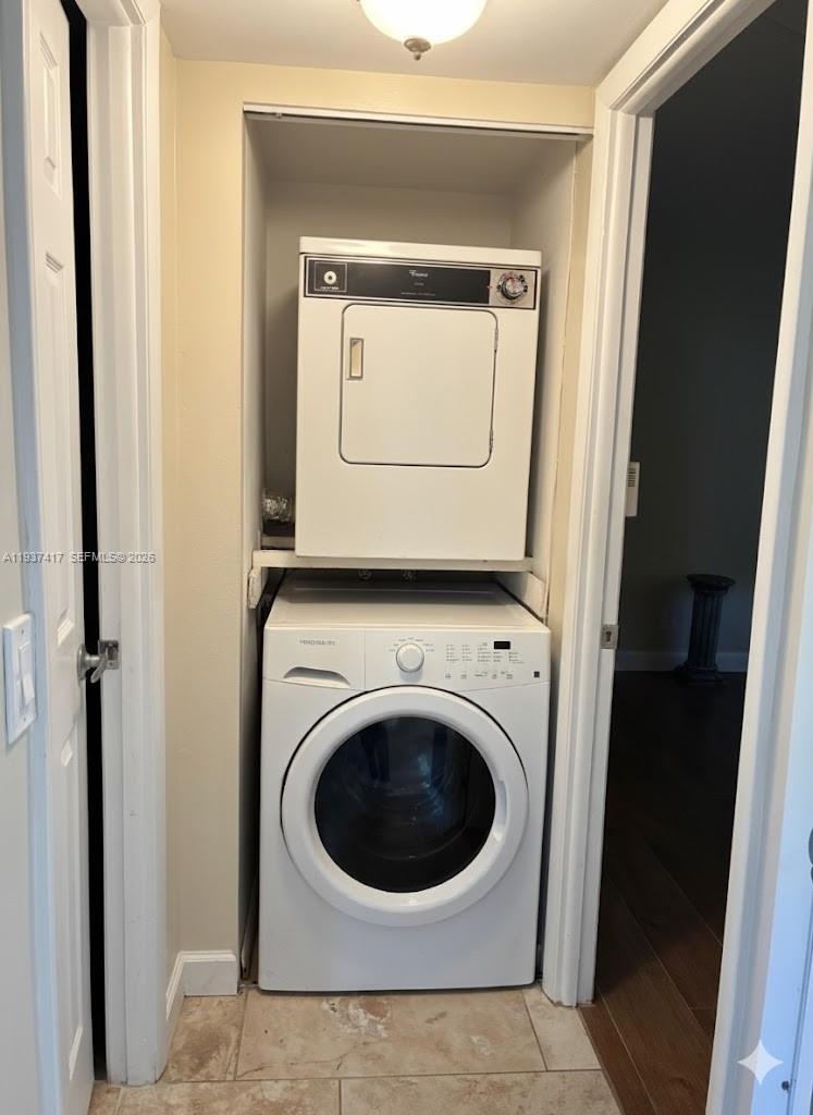 SUNRISE LAKES 168 CONDO - Residential