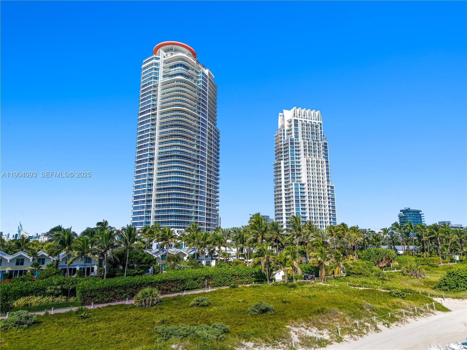 CONTINUUM ON SOUTH BEACH - Residential