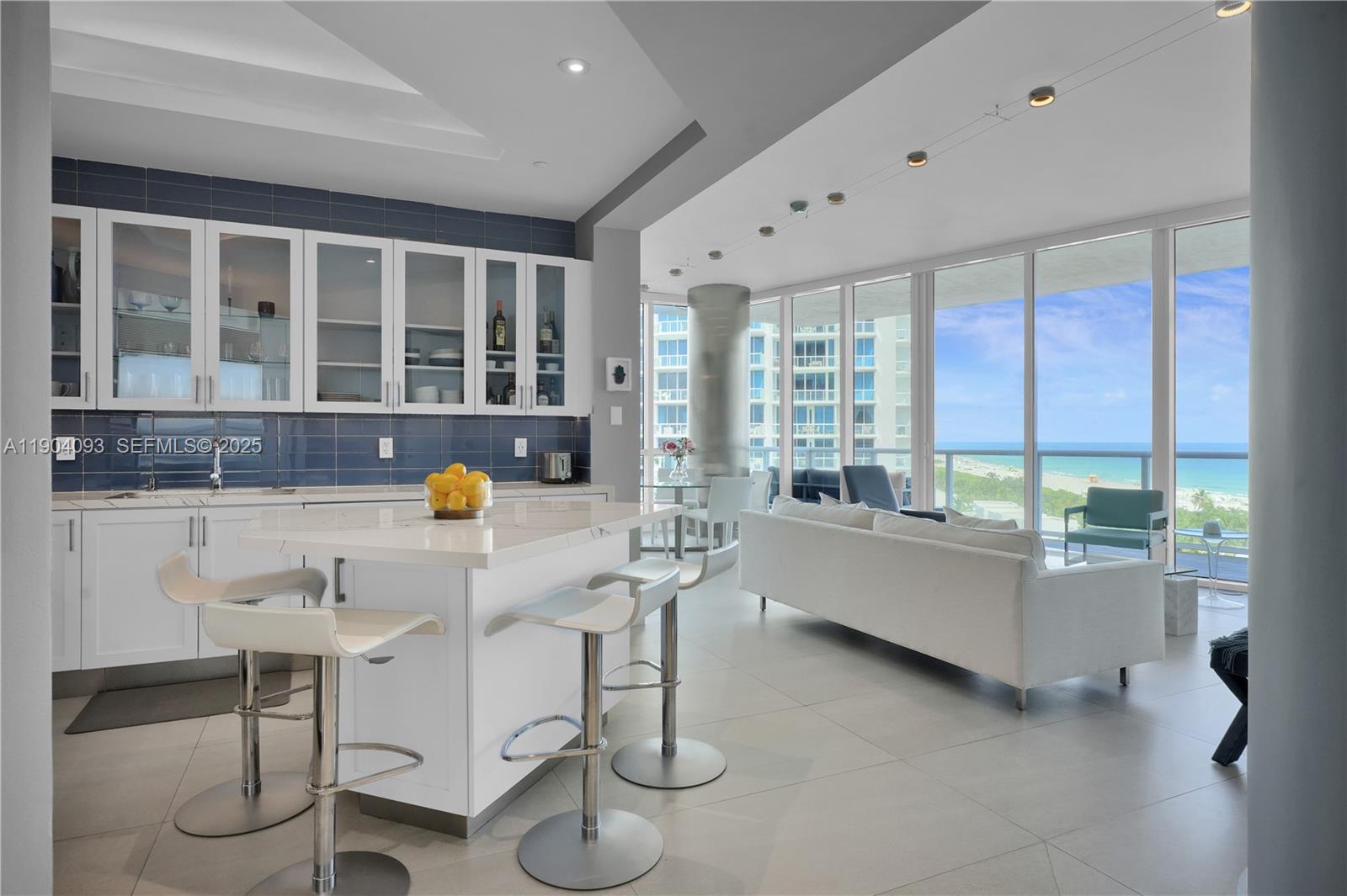 CONTINUUM ON SOUTH BEACH - Residential