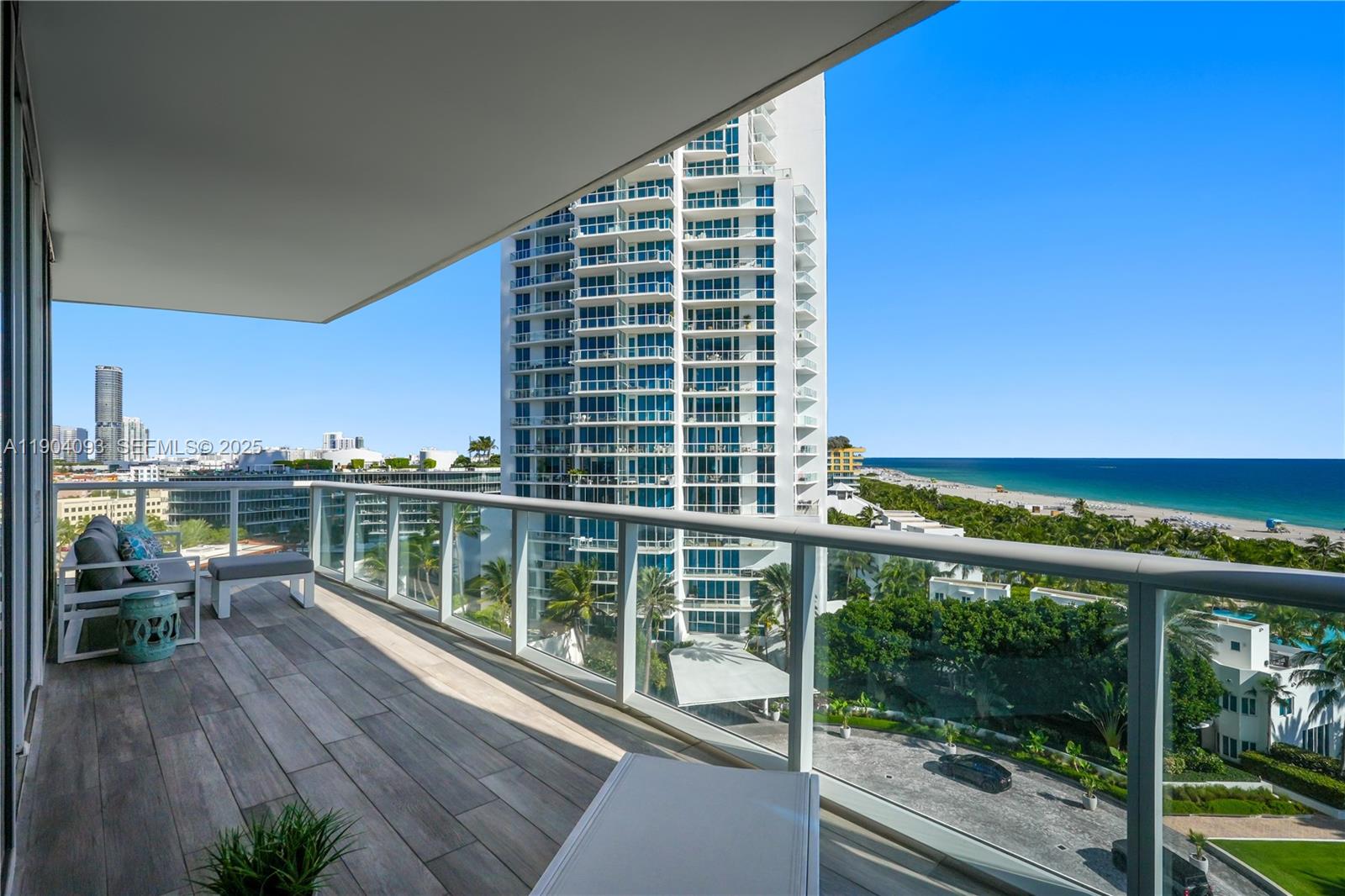CONTINUUM ON SOUTH BEACH - Residential