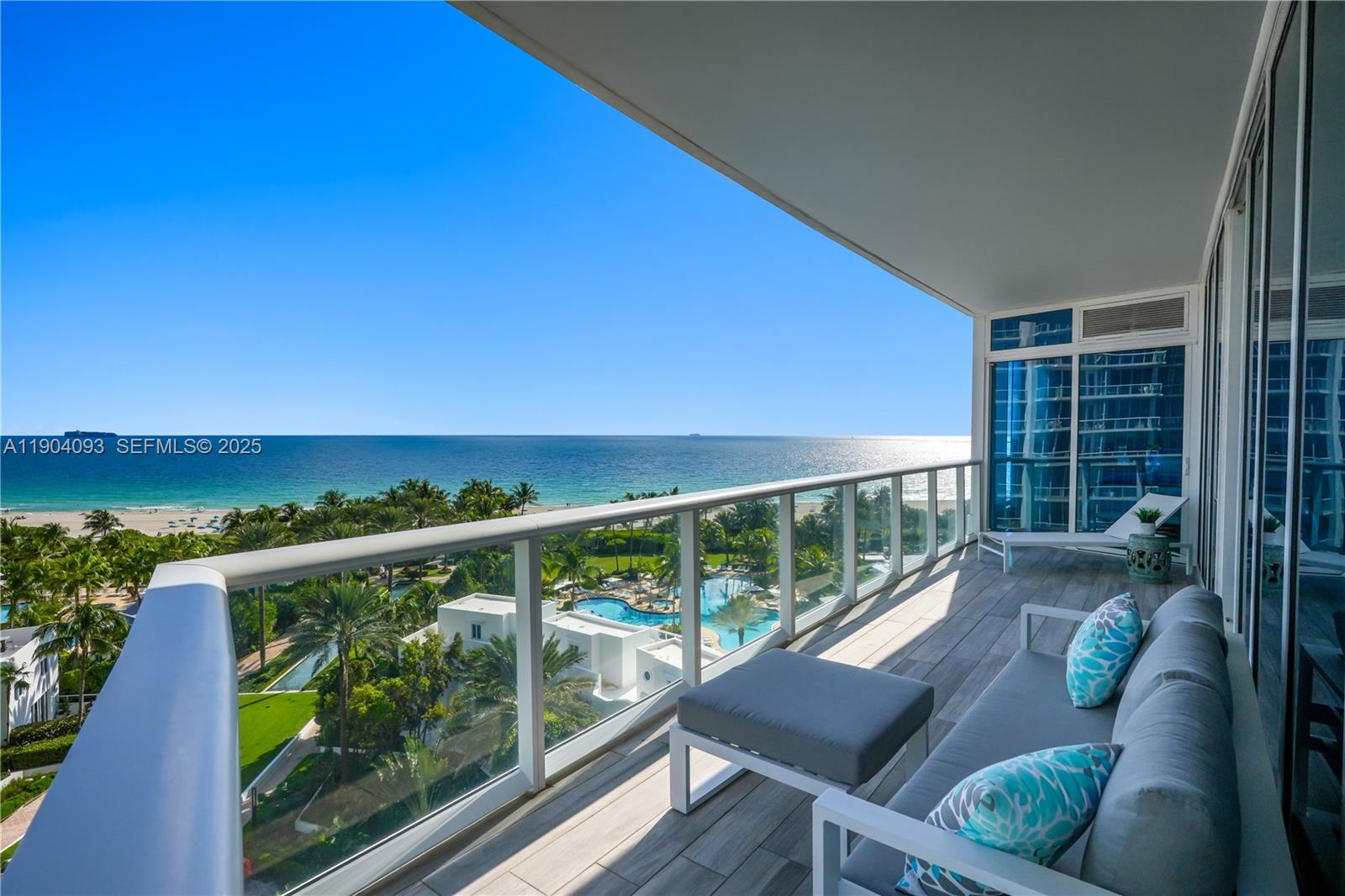 CONTINUUM ON SOUTH BEACH - Residential