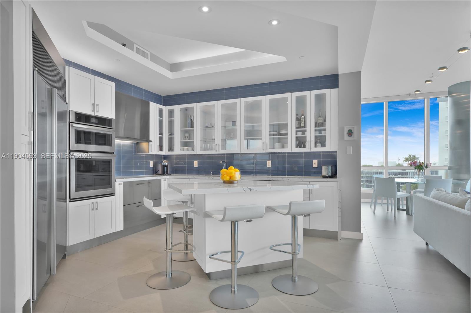 CONTINUUM ON SOUTH BEACH - Residential