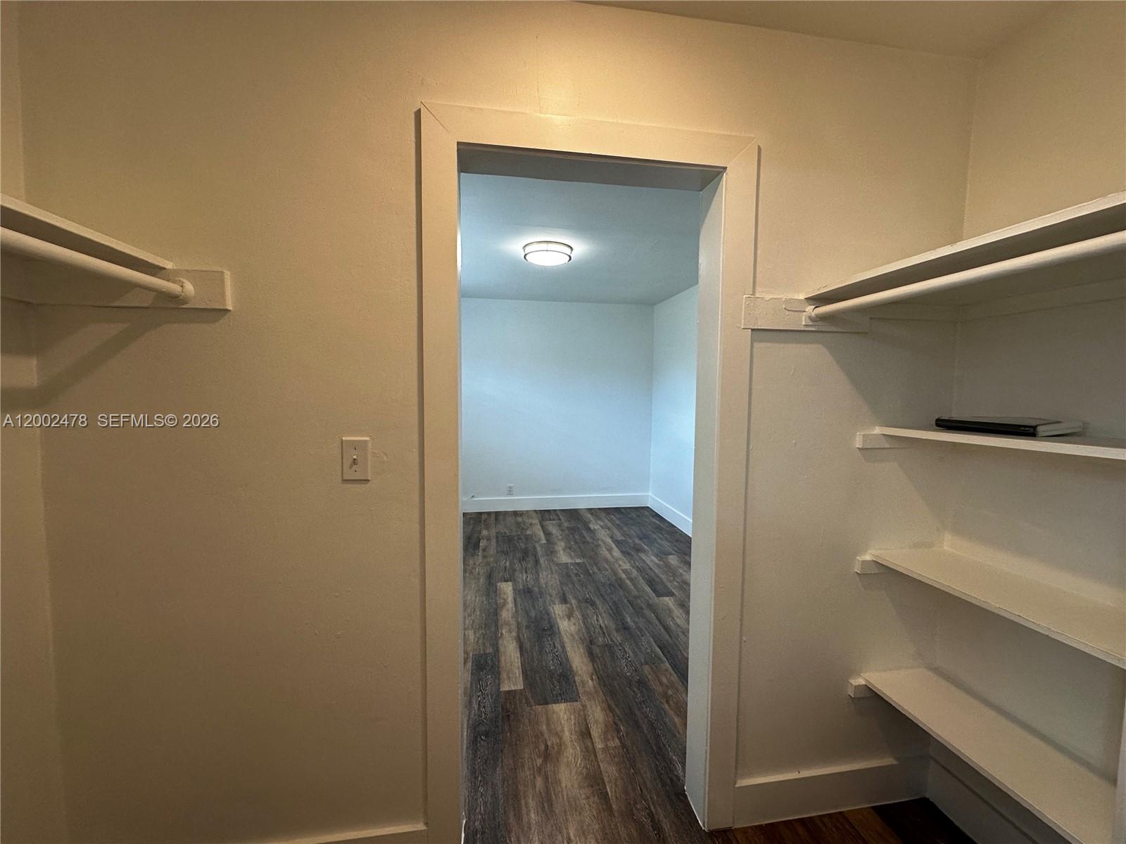 HOLLYWOOD LITTLE RANCHES - Residential Lease