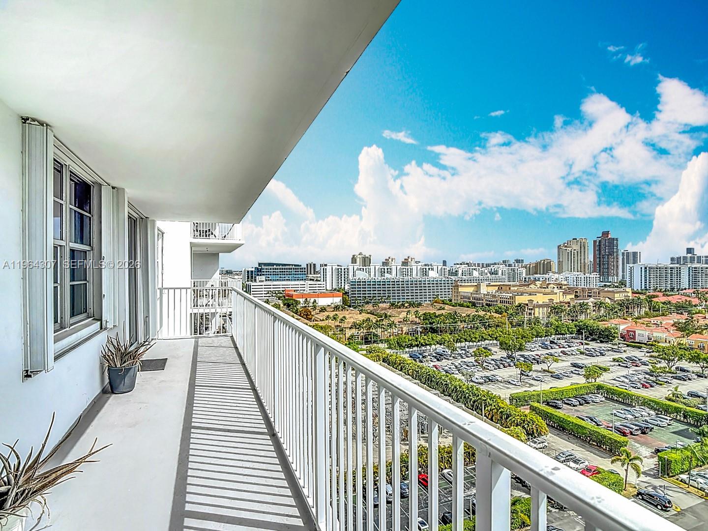 ADMIRALS PORT CONDO-EAST - Residential