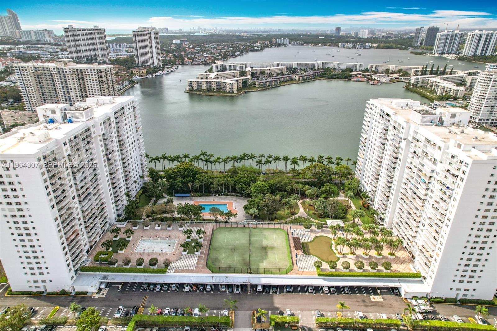 ADMIRALS PORT CONDO-EAST - Residential