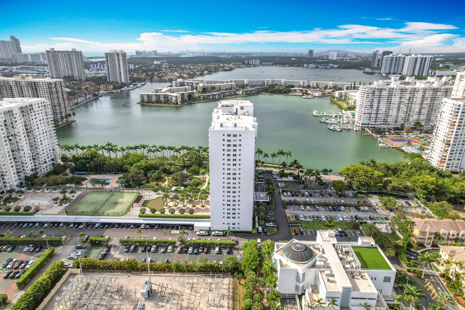ADMIRALS PORT CONDO-EAST - Residential