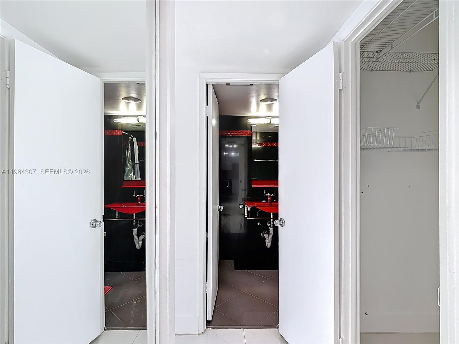 ADMIRALS PORT CONDO-EAST - Residential