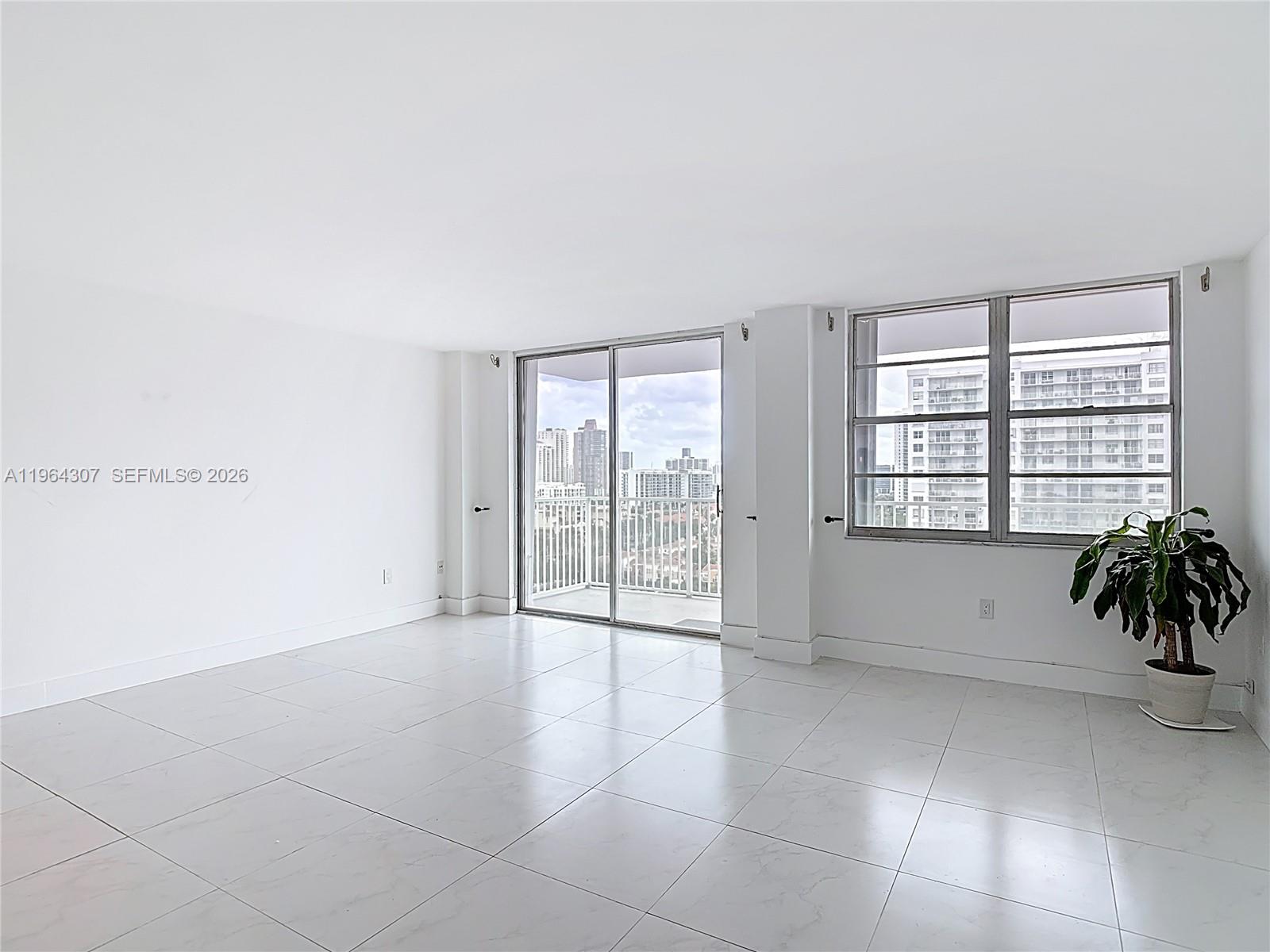 ADMIRALS PORT CONDO-EAST - Residential