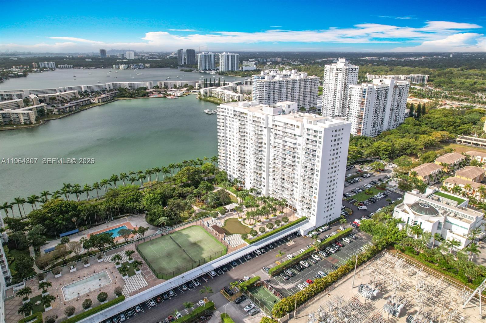 ADMIRALS PORT CONDO-EAST - Residential