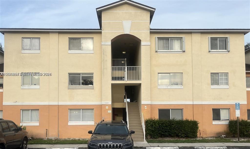 LAKEWOOD AT EMERALD HILLS - Residential Lease