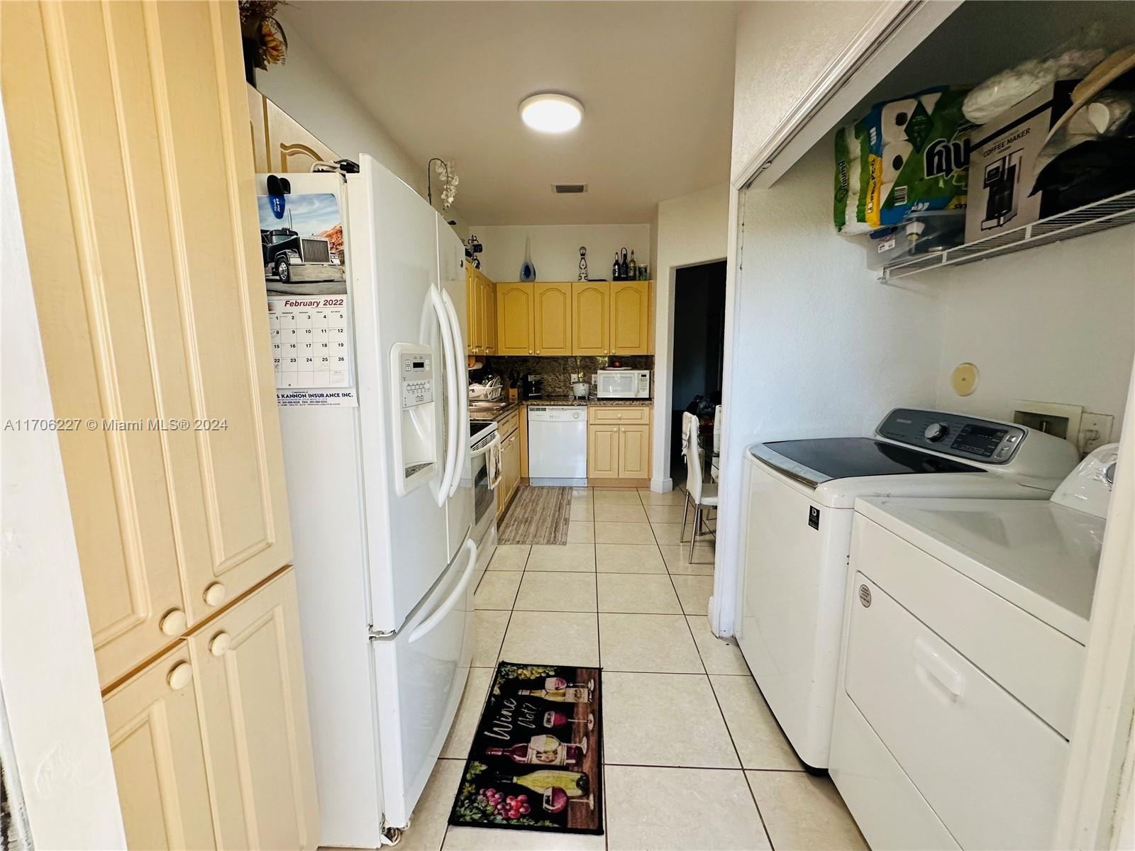 OLD BISCAYNE VILLAS CONDO - Residential