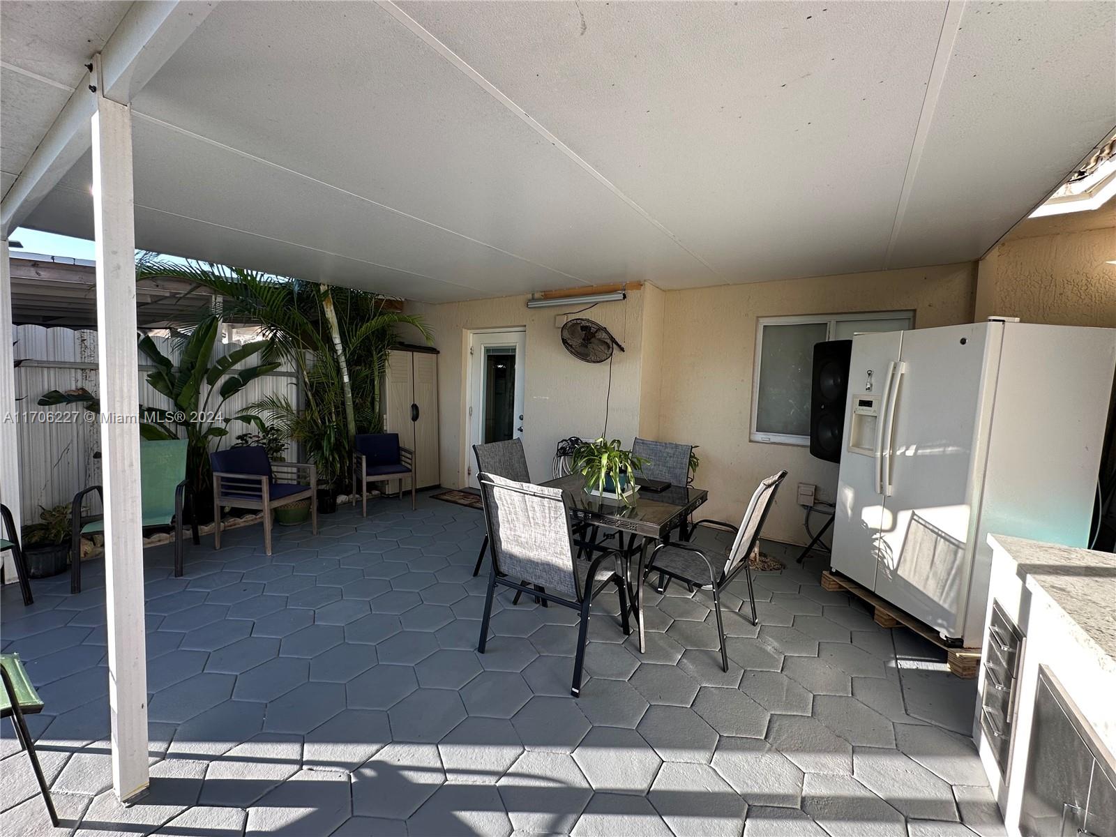 OLD BISCAYNE VILLAS CONDO - Residential