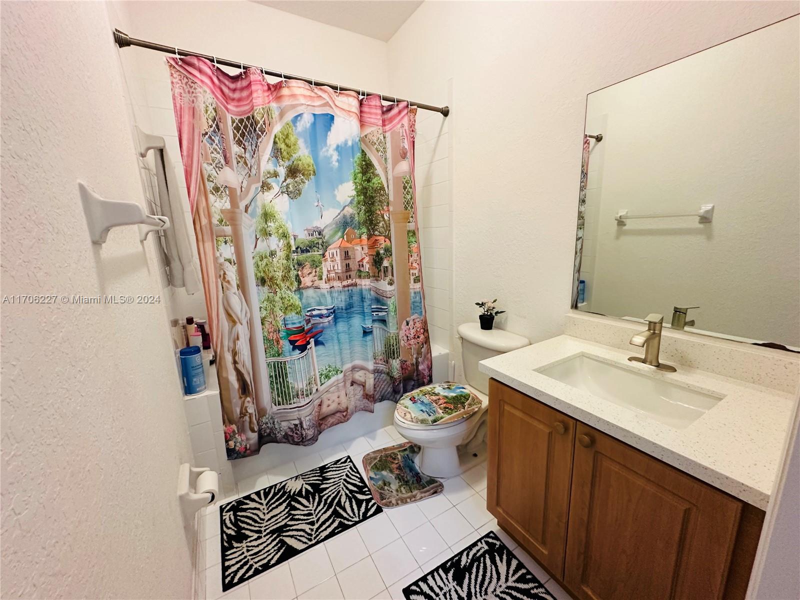 OLD BISCAYNE VILLAS CONDO - Residential