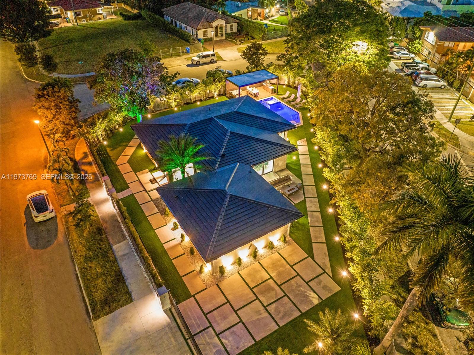 BRICKELL ESTATES - Residential