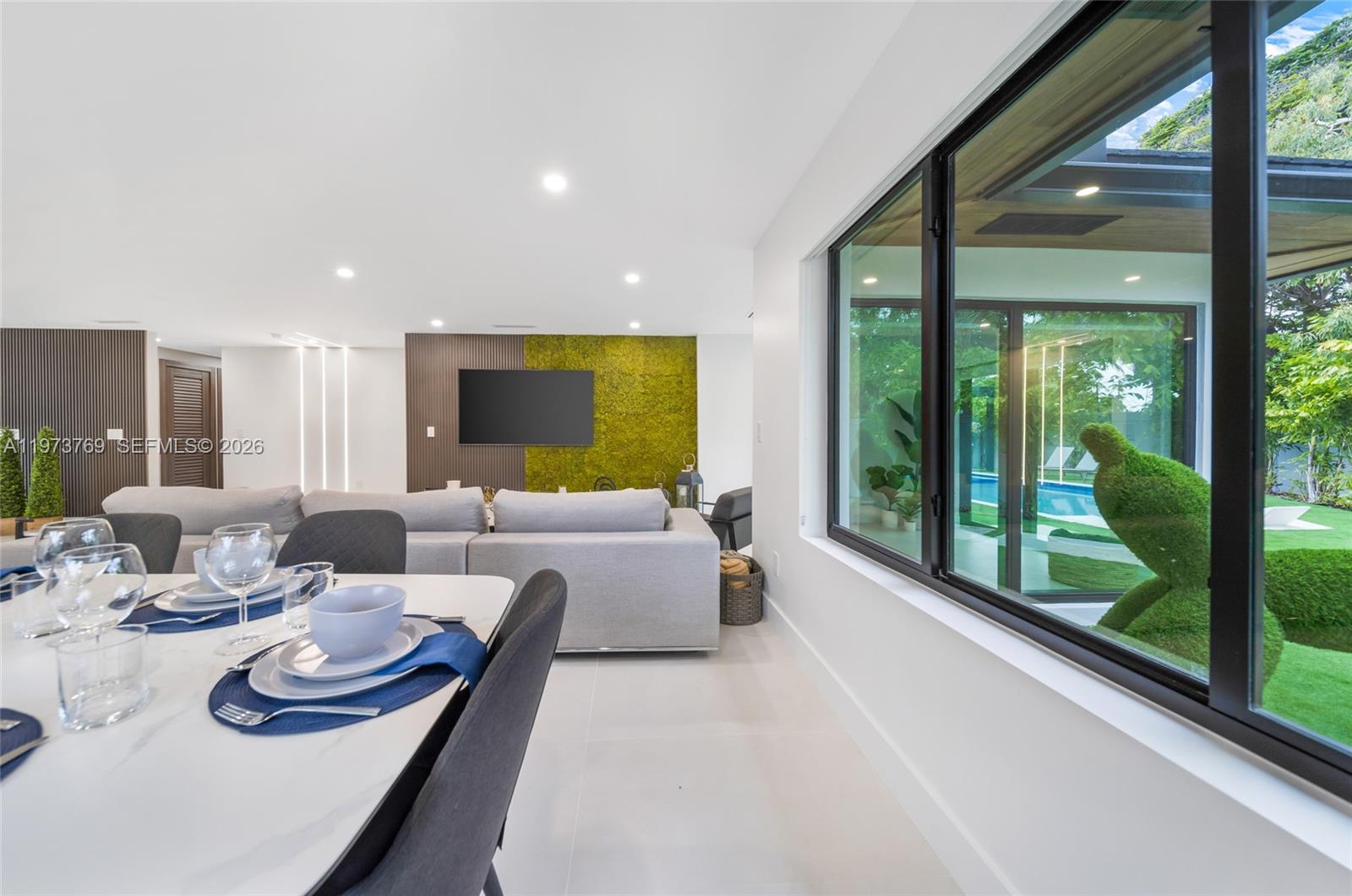 BRICKELL ESTATES - Residential