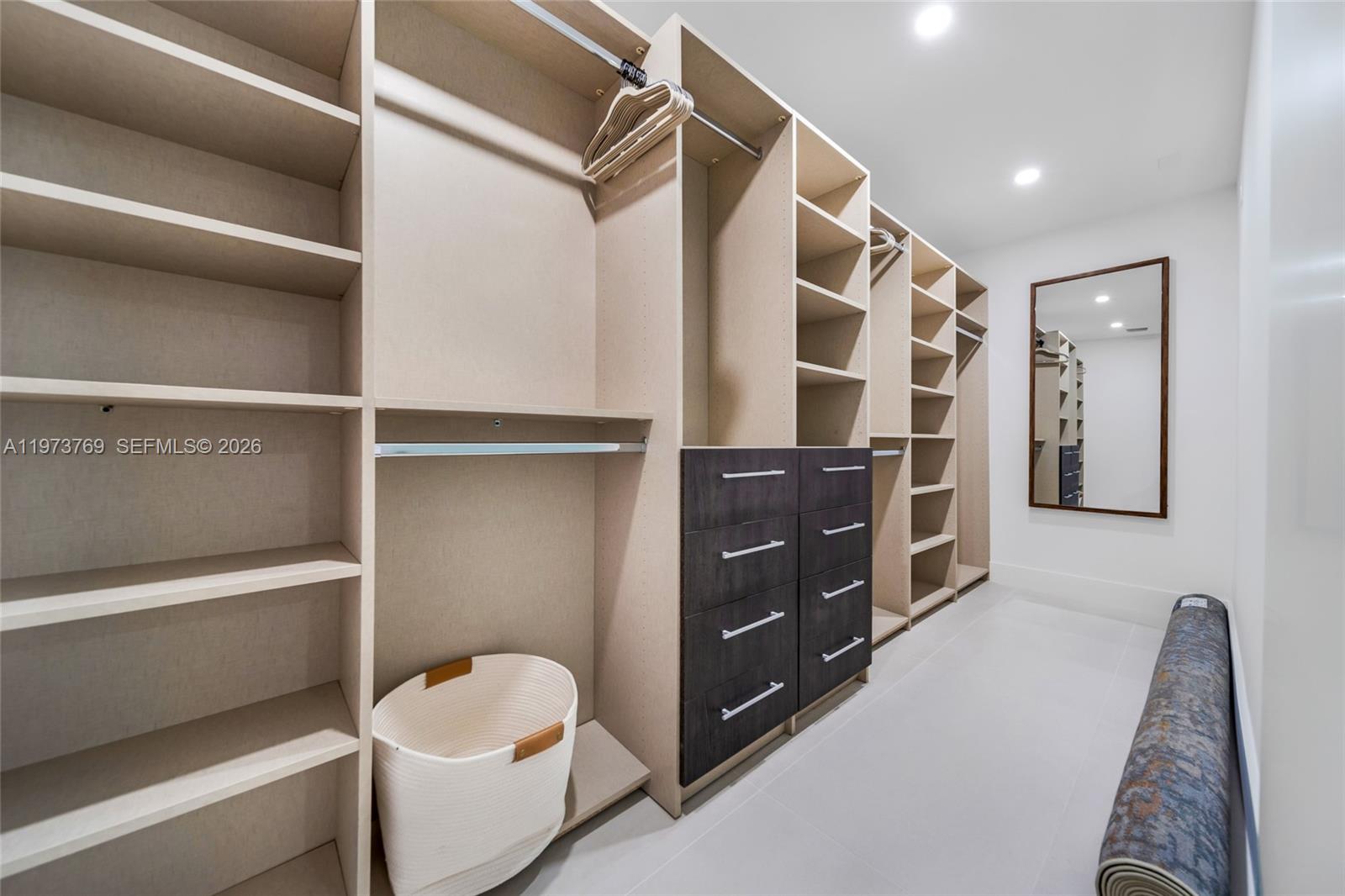 BRICKELL ESTATES - Residential