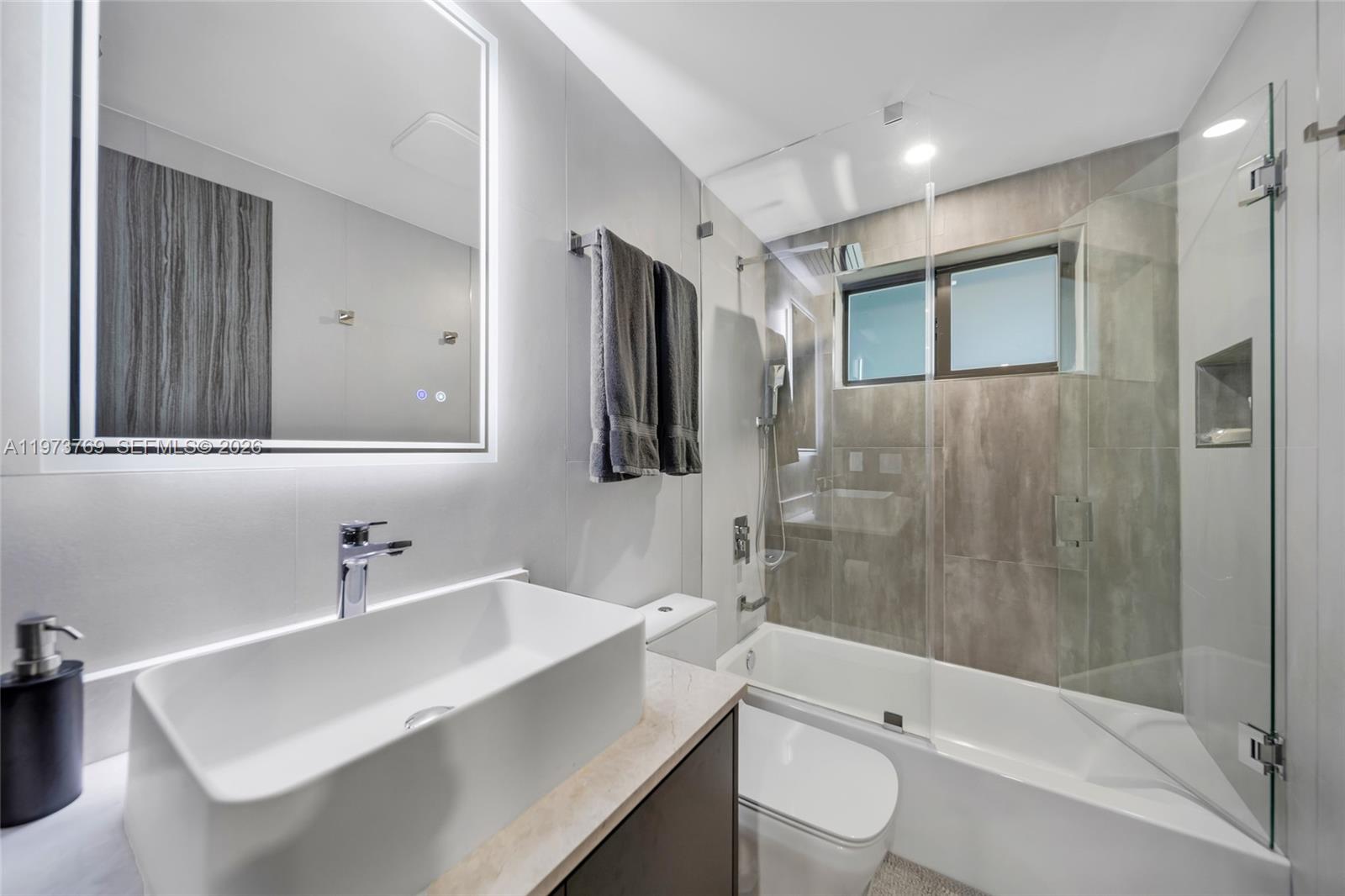 BRICKELL ESTATES - Residential