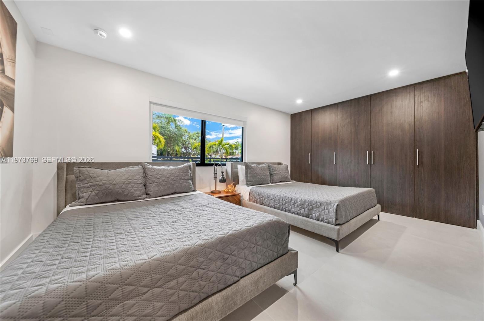 BRICKELL ESTATES - Residential