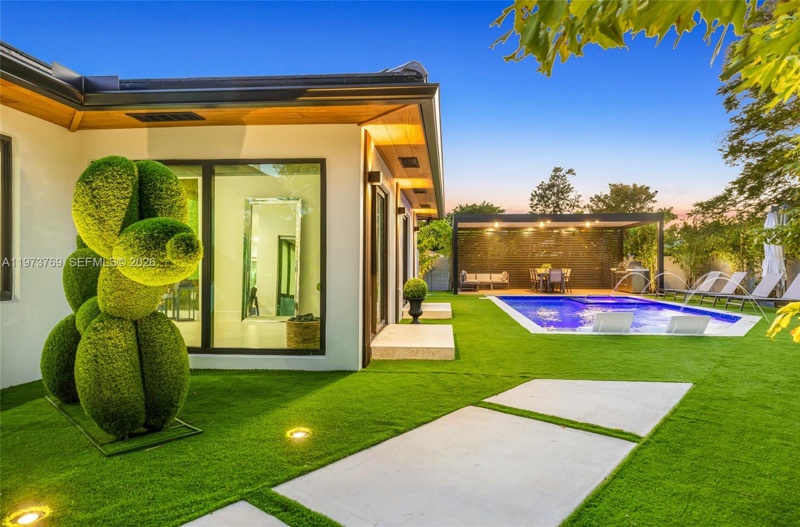 BRICKELL ESTATES - Residential