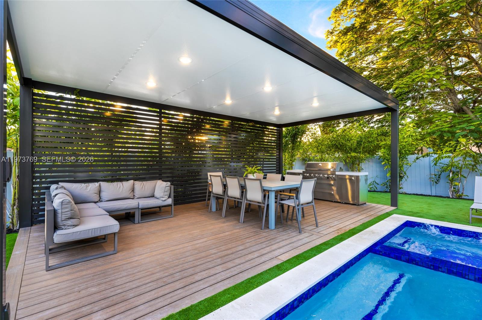 BRICKELL ESTATES - Residential