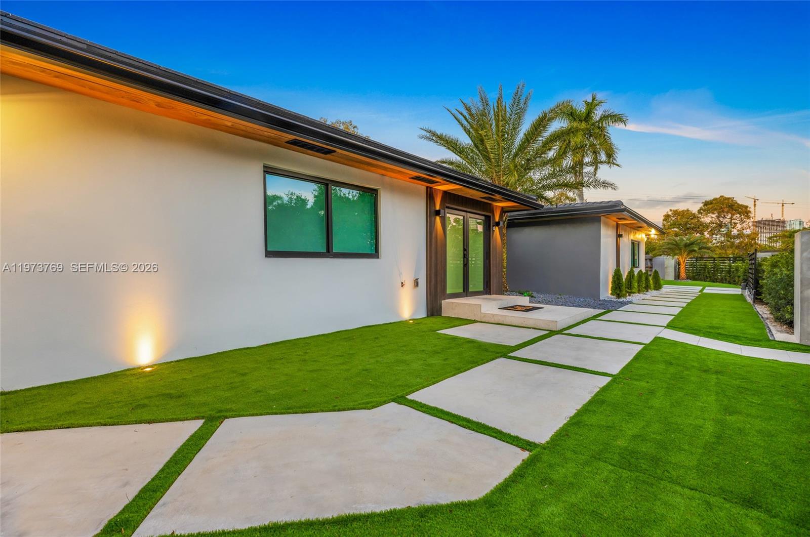 BRICKELL ESTATES - Residential